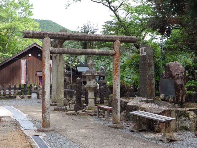 高座神社