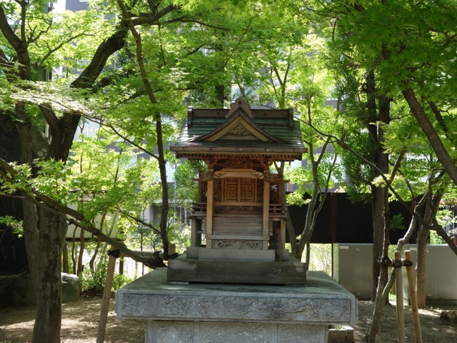 四柱神社