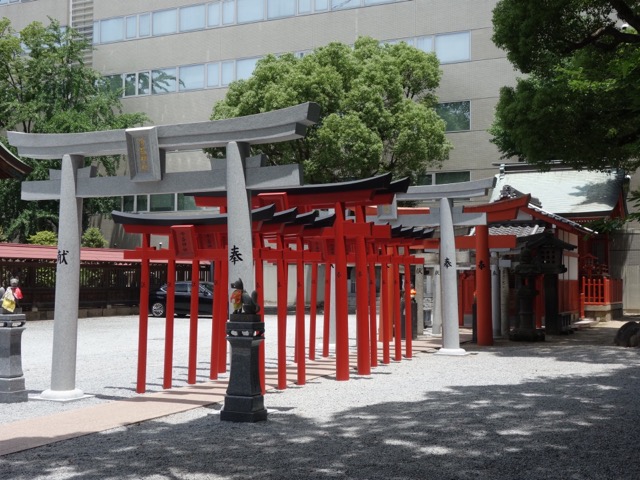 警固神社