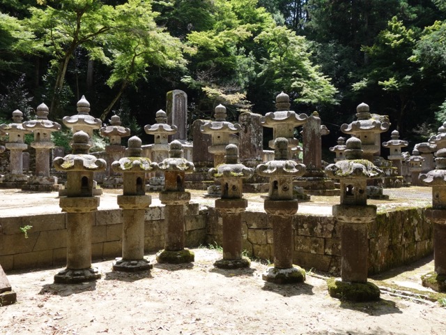 鳥取藩主池田家墓所