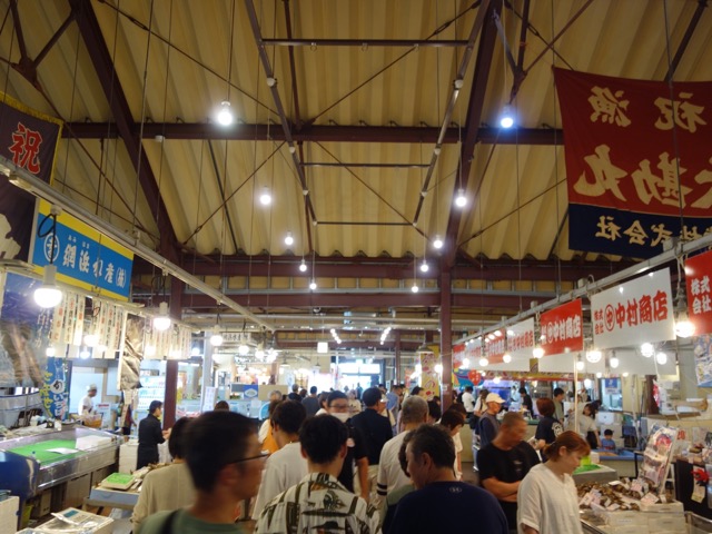 鳥取港海鮮市場かろいち