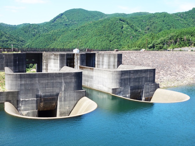 青土ダム