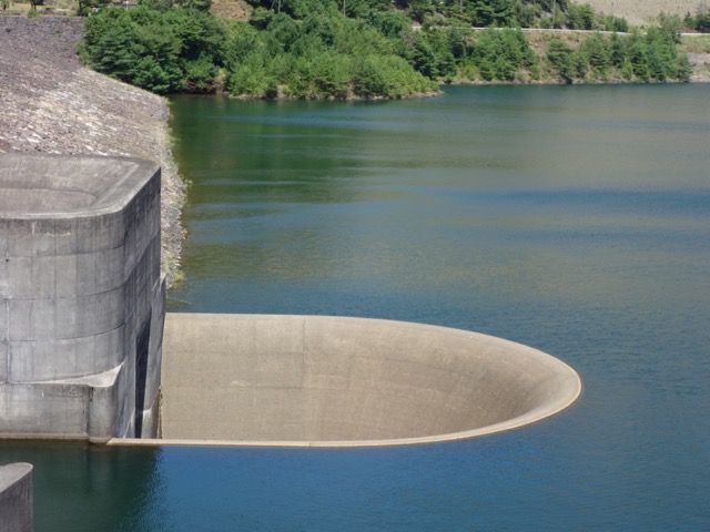 青土ダム