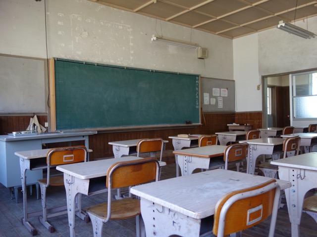 しゃくなげ學校(旧鎌掛小学校)