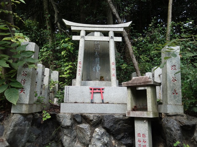 大岩神社