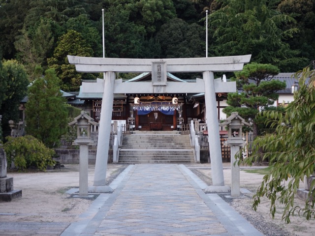 鶴羽根神社