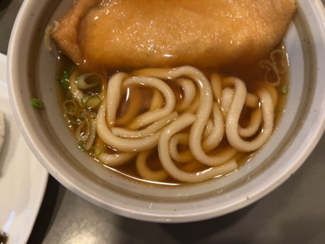 うさみ亭マツバヤ・きつねうどん